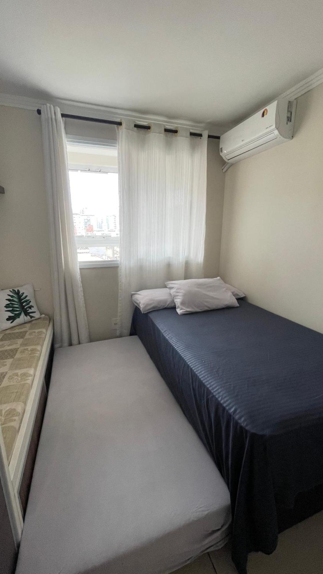 Apartamento Praia Das Asturias กัวรูจา ภายนอก รูปภาพ